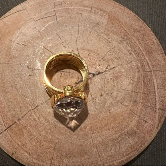 Guess iridescent Purple Crystal Ring size 6 - Picture 4 of 9